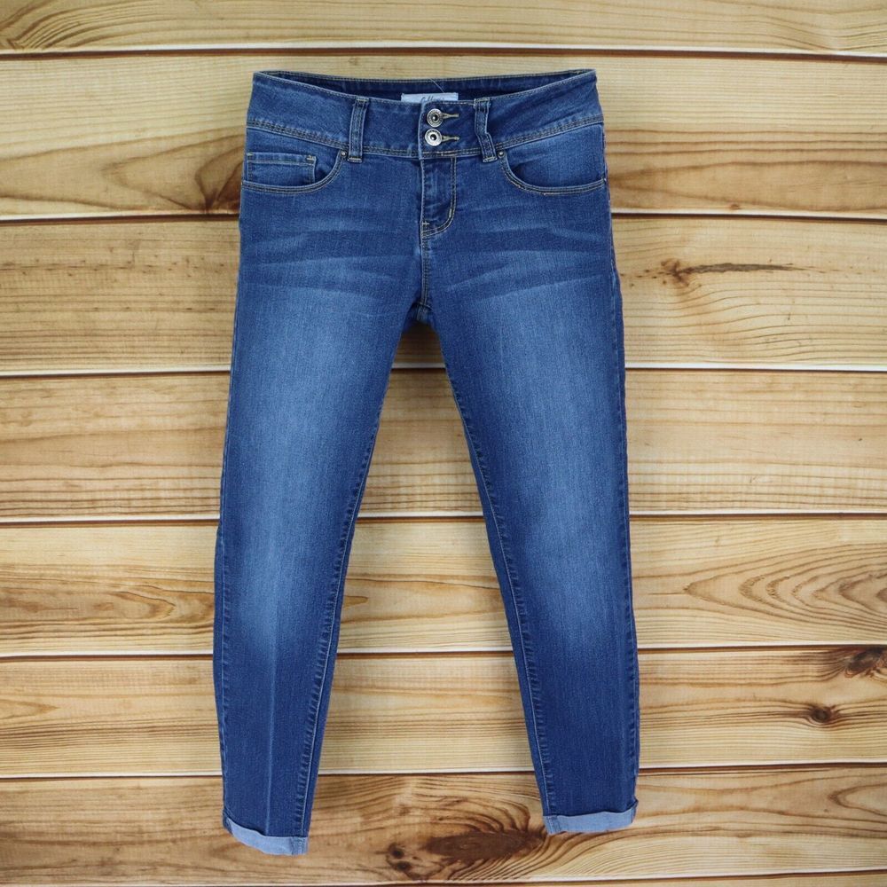 California Jeans Cuffed Junior Womens 7 Blue Faded Cotton Blend Denim RISE:‎ 7.5